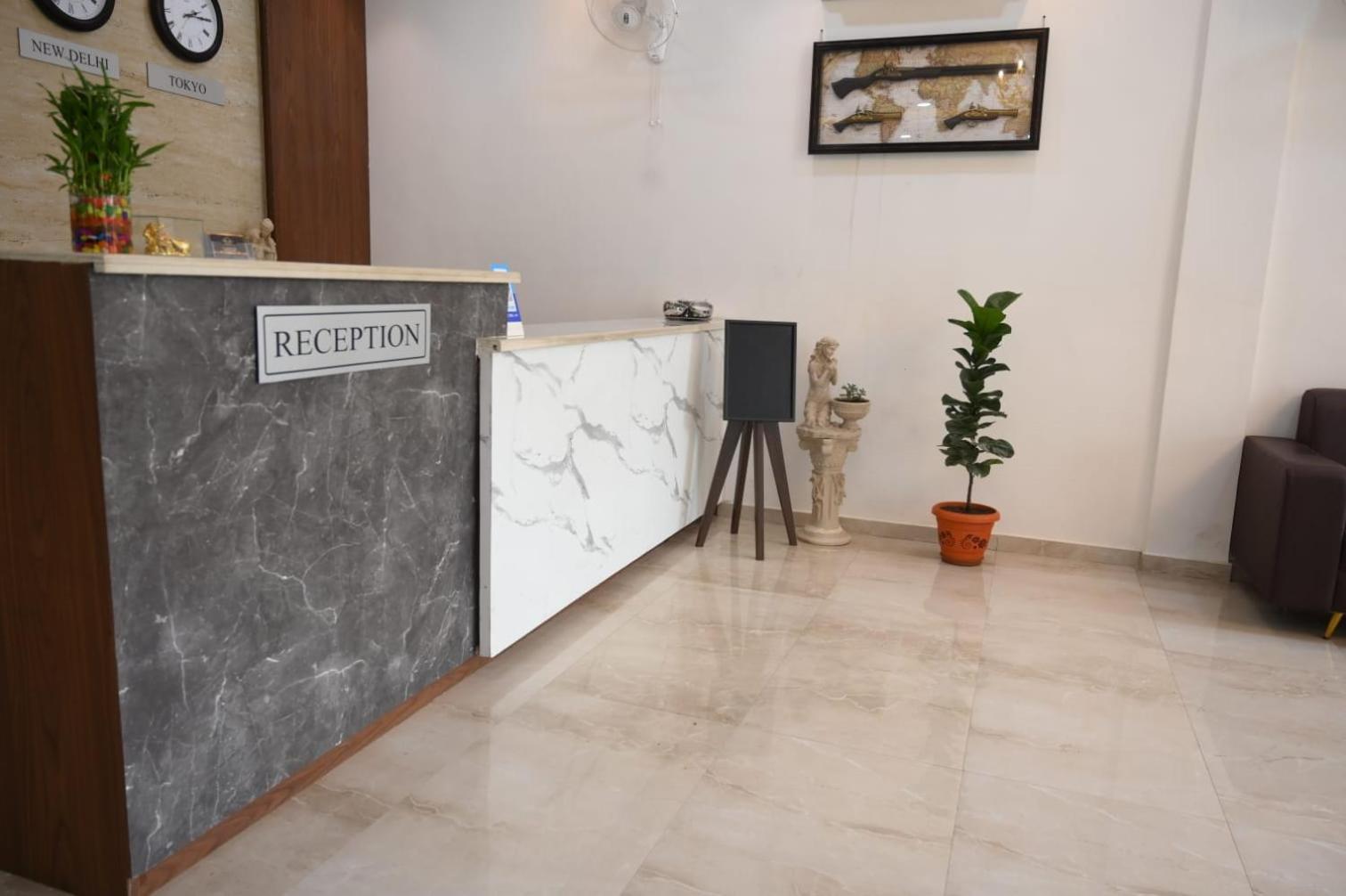 Hotel Satkar International Chhindwāra Kültér fotó